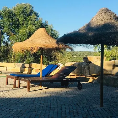 Monte Da Alfarrobeira 埃斯托伊